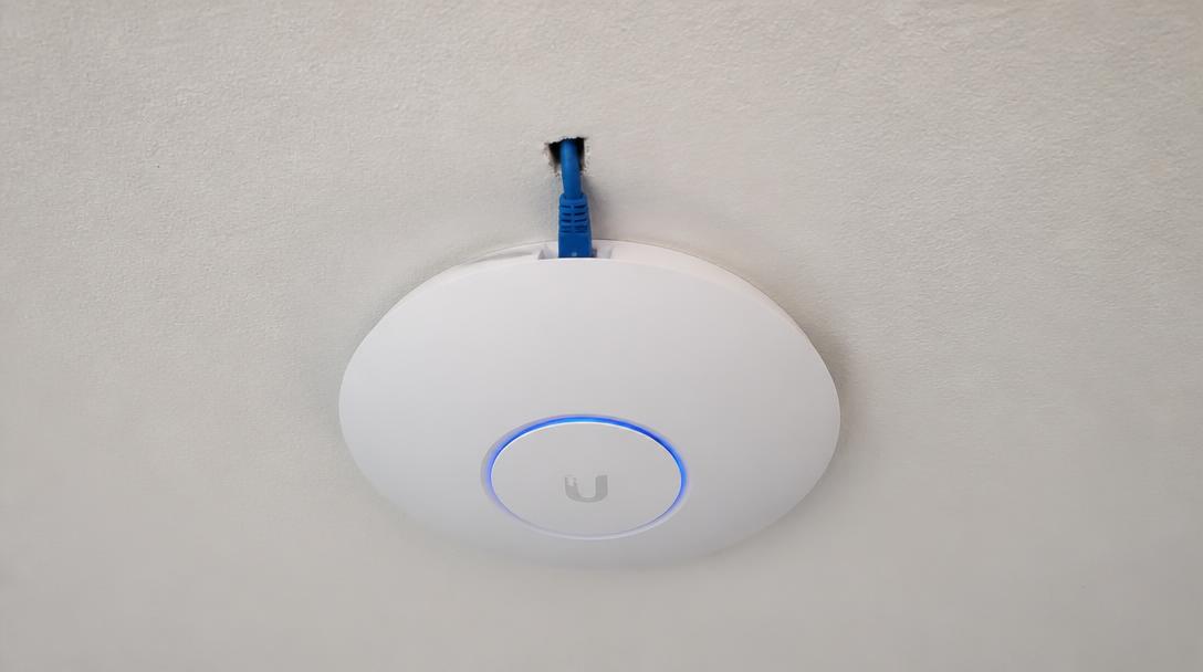 Wireless Access Points & Mesh Systems